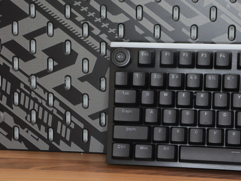 be-quiet-light-mount-tkl-design-hjoerne.JPG